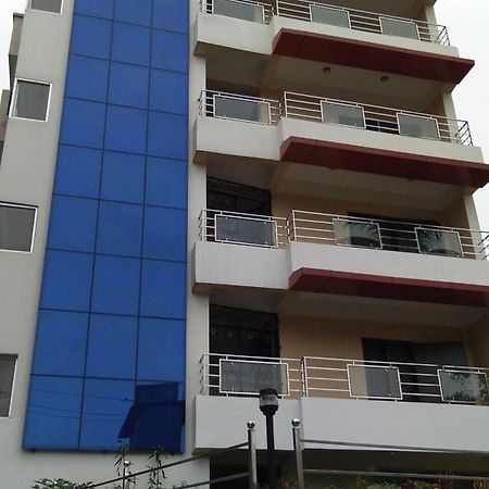 Hotel Park Riviera Guwahati Exterior foto