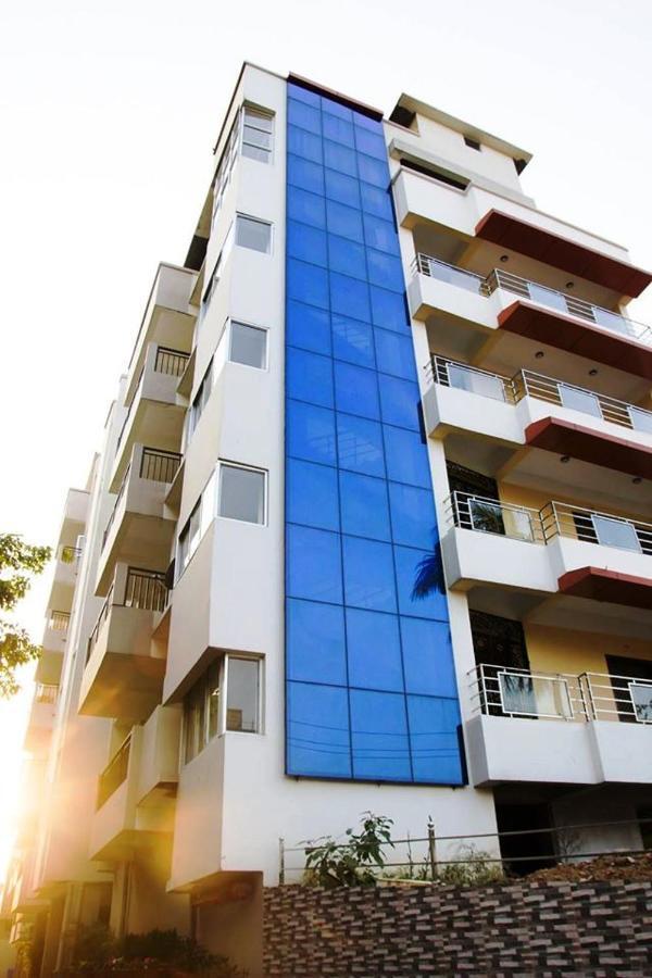 Hotel Park Riviera Guwahati Exterior foto