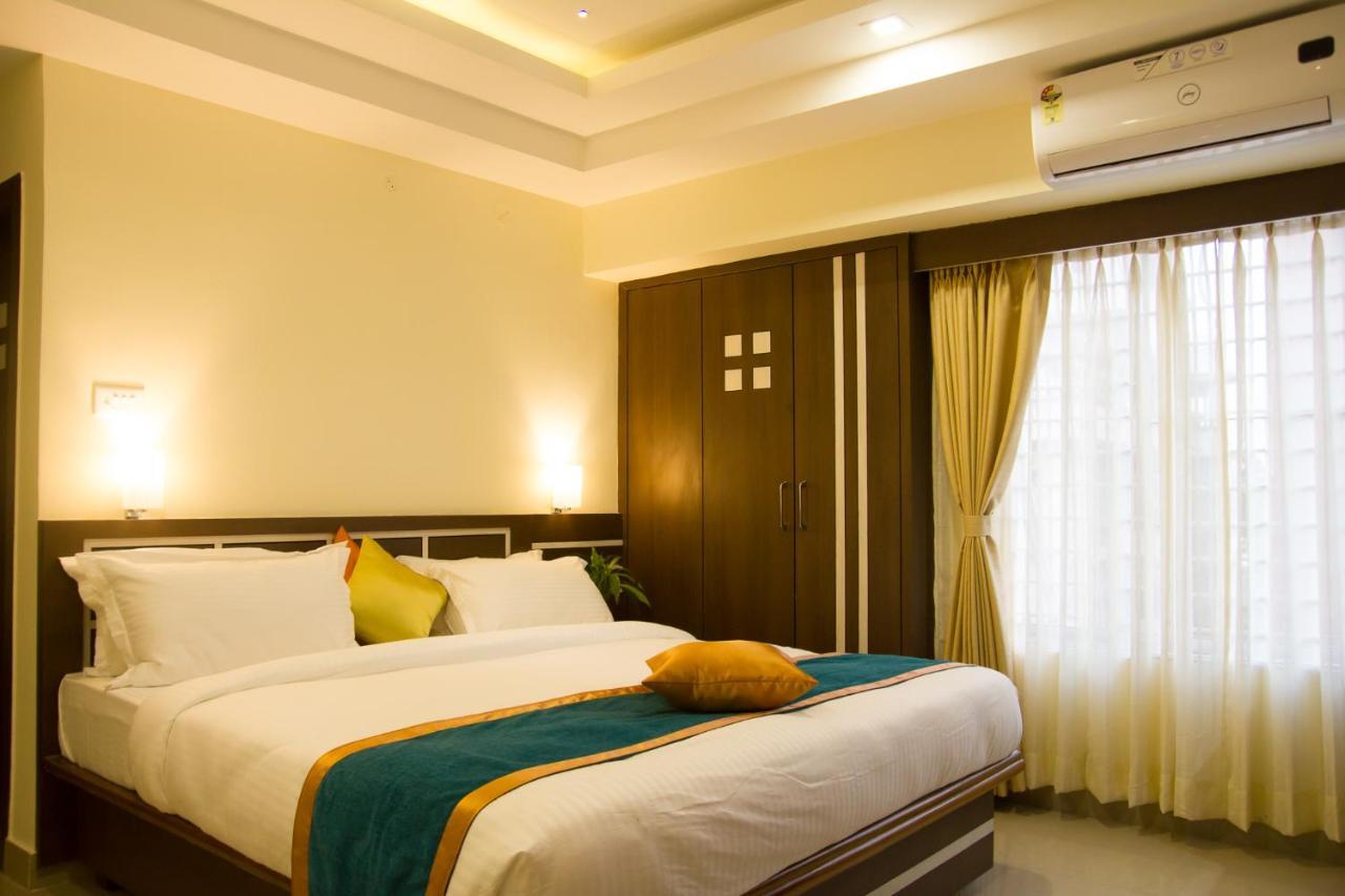 Hotel Park Riviera Guwahati Exterior foto